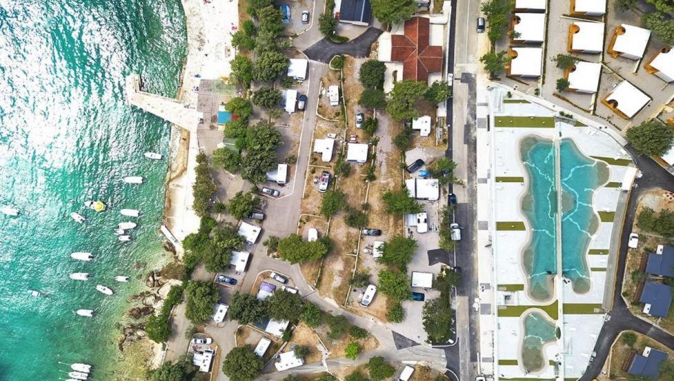Memita Mobile Homes, Selce Extérieur photo